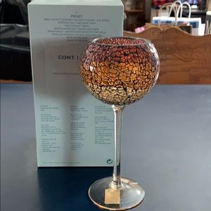 Stemmed tea light holder